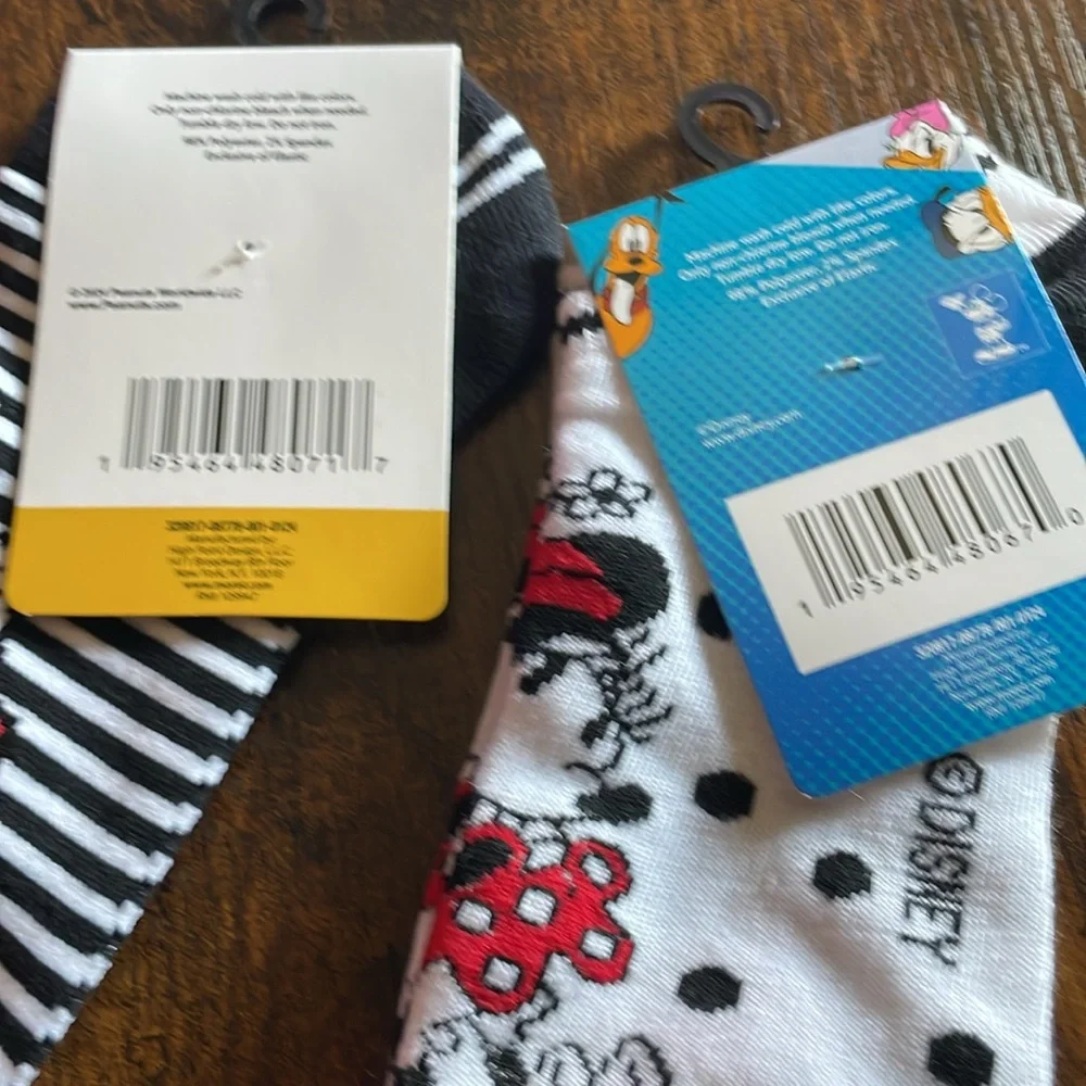 Mickey Mouse Disney Snoopy Peanuts Black White No Show Socks 9-11 Women’s